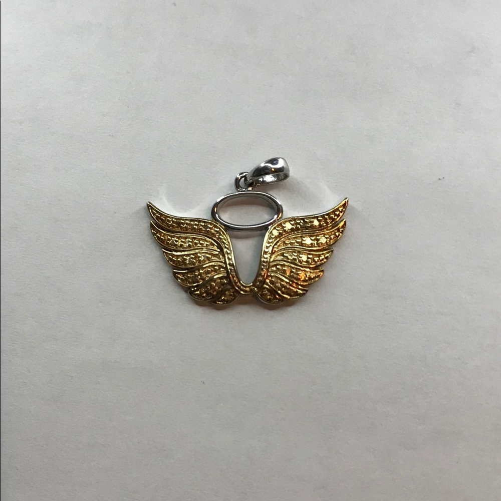 Angel wing pendant